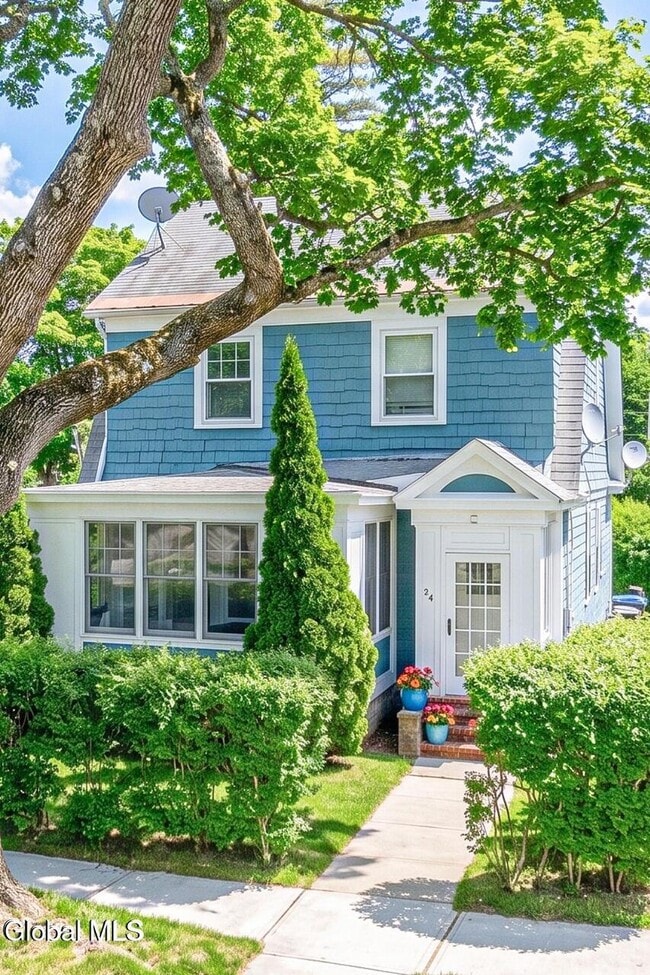 property at 24 W Erie St