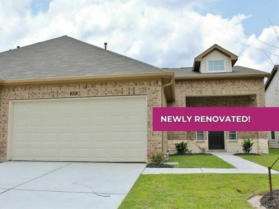12227 Dona Lane in Houston, TX - Building Photo