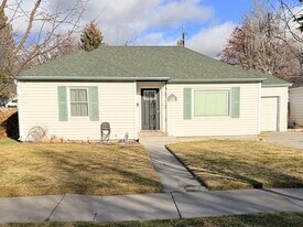 933 E 13th St in Idaho Falls, ID - Building Photo