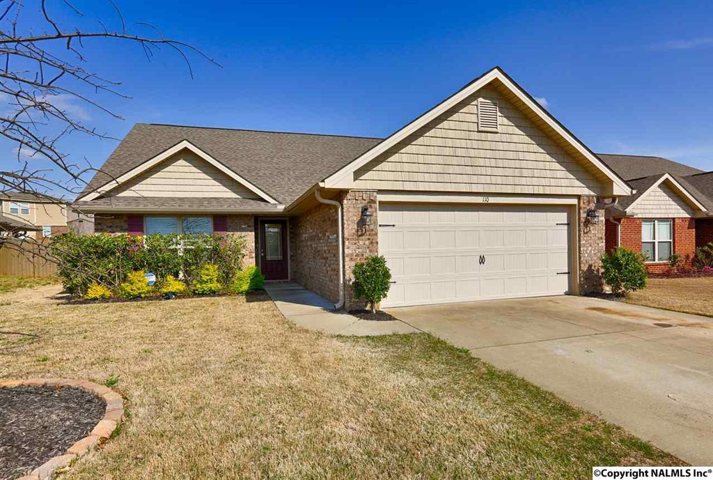 110 Healey Dr in Madison, AL - Building Photo