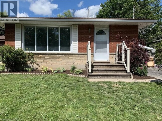 property at 33 Kenwood Crescent