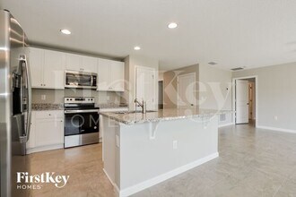 208 Southern Breeze Lp in Winter Haven, FL - Foto de edificio - Building Photo