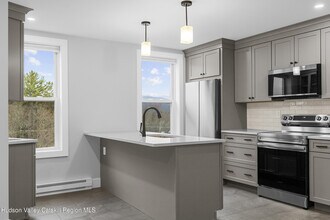 69 Main St in New Paltz, NY - Building Photo - Building Photo