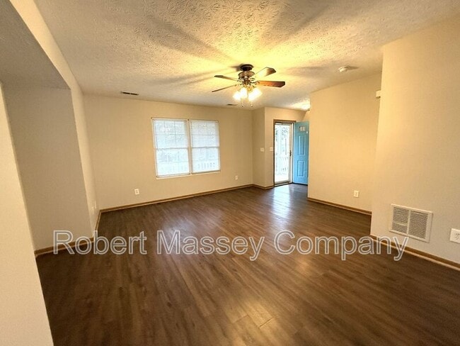 7127 Black Mountain Dr in Louisville, KY - Building Photo - Building Photo