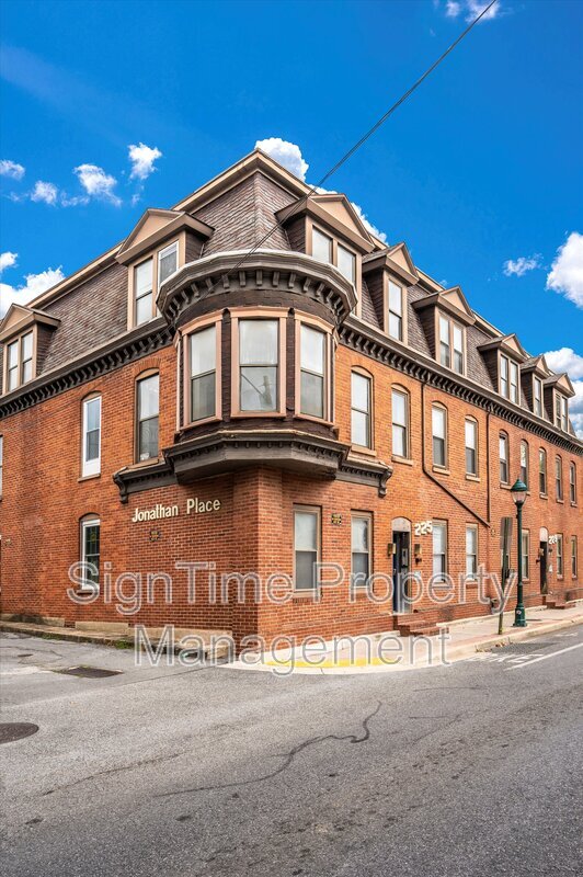 229-229 Jonathan St in Hagerstown, MD - Foto de edificio - Building Photo