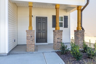 Walton Farms in Clayton, NC - Building Photo - Interior Photo