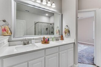101 Happy Ln in Red Oak, TX - Building Photo - Building Photo