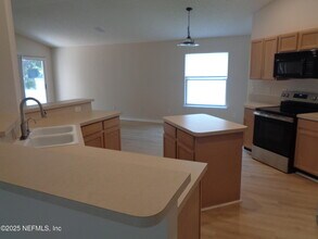 153 Dover Bluff Dr in Orange Park, FL - Building Photo - Building Photo