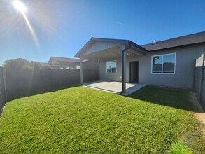 5308 W Wernett Rd in Pasco, WA - Building Photo - Building Photo