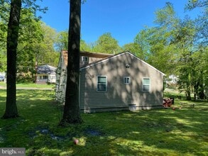 6612 Pine Grove Dr in Morningside, MD - Building Photo - Building Photo