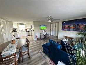 50 Euclid Ave in Englewood, FL - Building Photo - Building Photo