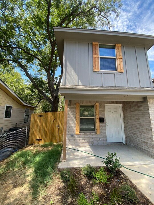 1015 N 10th St-Unit -Unit A in Killeen, TX - Foto de edificio