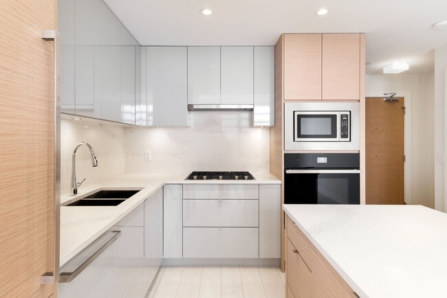 3438 Sawmill Cres in Vancouver, BC - Building Photo - Building Photo