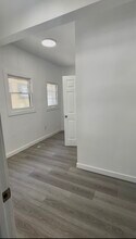 1582 W 29th St, Unit 1 in Los Angeles, CA - Foto de edificio - Building Photo