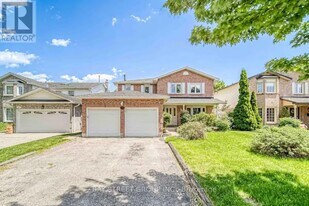 27 Gladiola Ct in Whitby, ON - Building Photo