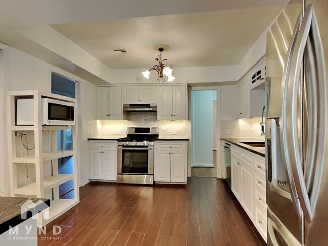6907 Schiller St in Houston, TX - Building Photo - Building Photo