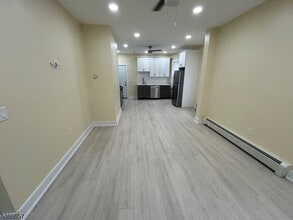 15 N 14th St in Hawthorne, NJ - Building Photo - Building Photo