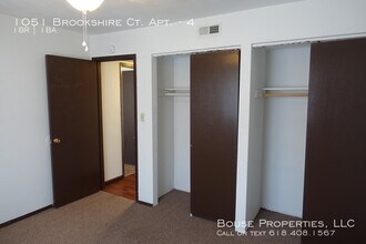 1051 Brookshire Ct in Belleville, IL - Building Photo - Building Photo