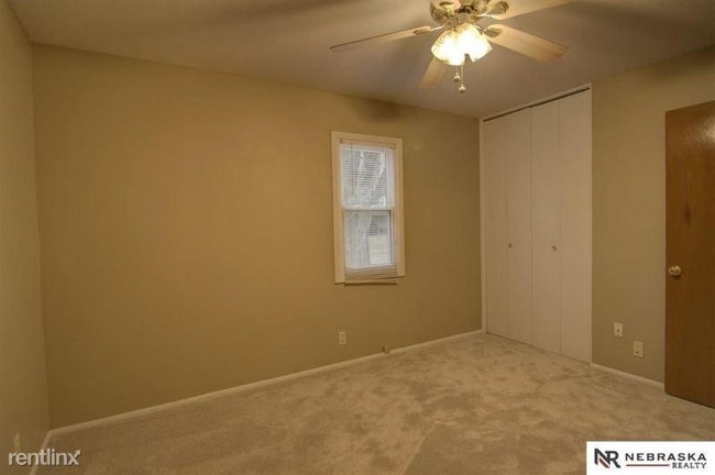 9462 Spencer St in Omaha, NE - Foto de edificio - Building Photo