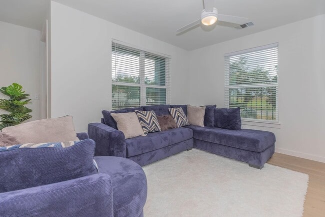 13401 Anagnost Rd in Houston, TX - Building Photo - Building Photo
