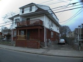 542 Cranston St Apartments