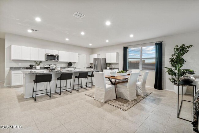 1587 E Fletcher Dr in Casa Grande, AZ - Building Photo - Building Photo