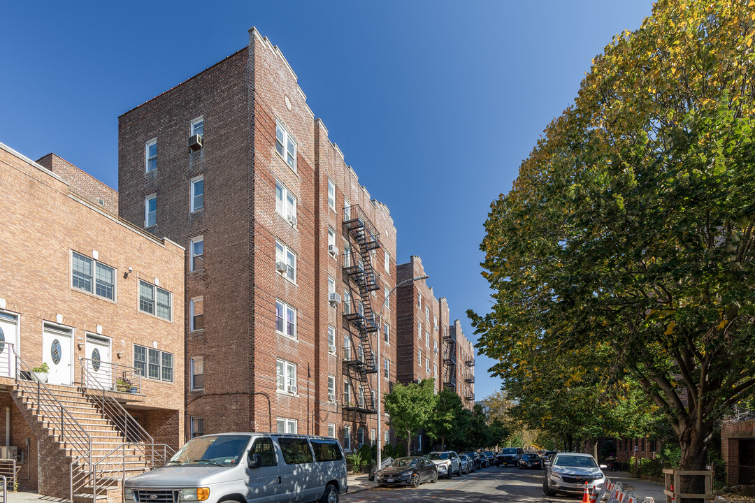 40 Tehama St in Brooklyn, NY - Foto de edificio