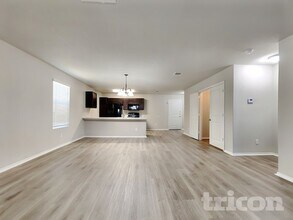 9727 Marbach Hl in San Antonio, TX - Building Photo - Building Photo