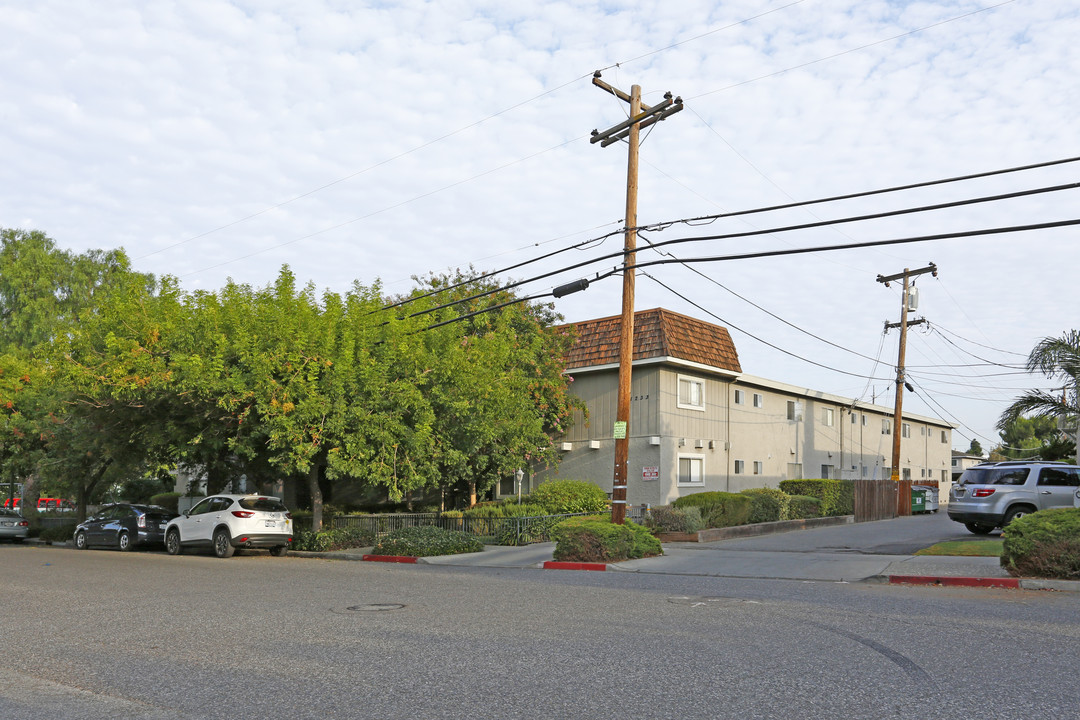 Fontainbleau in San Jose, CA - Building Photo