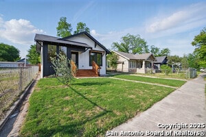 727 Hammond Ave in San Antonio, TX - Building Photo - Building Photo