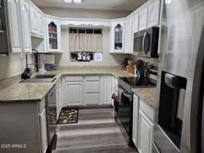 2003 E Yale Dr in Tempe, AZ - Building Photo - Building Photo