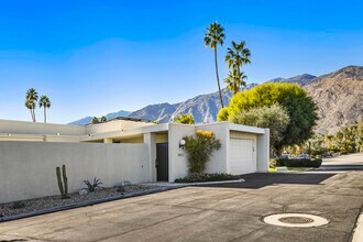 1411 Via Isla in Palm Springs, CA - Building Photo - Building Photo
