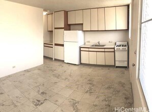 1454 Pele St in Honolulu, HI - Building Photo - Building Photo