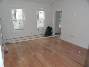 9 Medford, Unit 1 in Medford, MA - Foto de edificio - Building Photo