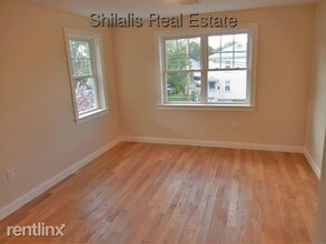 24 Waltham St in Watertown, MA - Building Photo - Building Photo