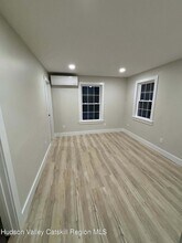 13 Saugerties Manor Rd in Saugerties, NY - Building Photo - Building Photo