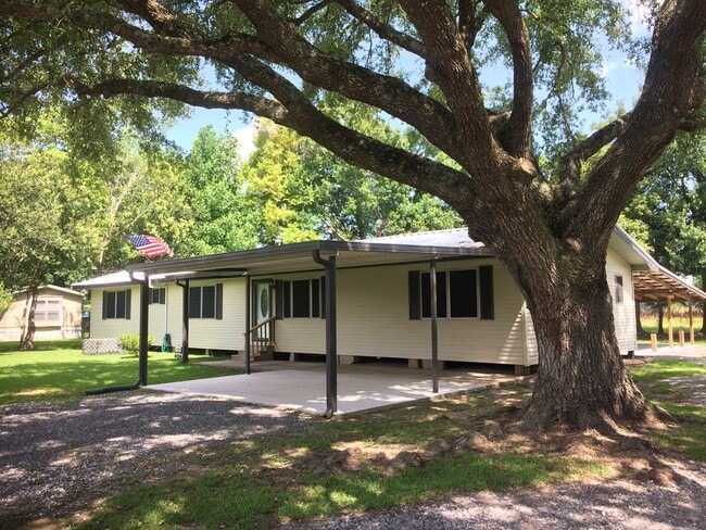 127 Allister Rd in Maurice, LA - Building Photo - Building Photo