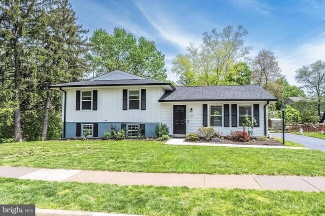 724 N Argonne Ave