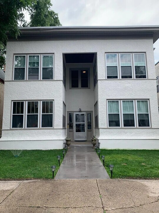 3444 Colfax Ave S, Unit 1 in Minneapolis, MN - Foto de edificio