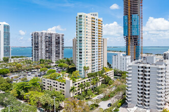 The Metropolitan Brickell Condos in Miami, FL - Building Photo - Building Photo