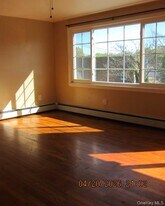 120-06 172nd St in Queens, NY - Building Photo