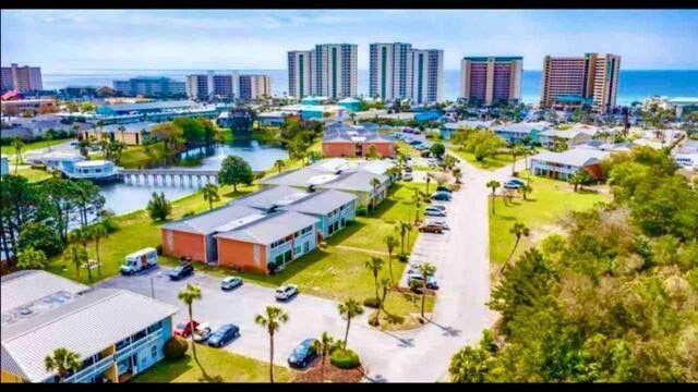 property at 4000 Gulf Terrace Dr