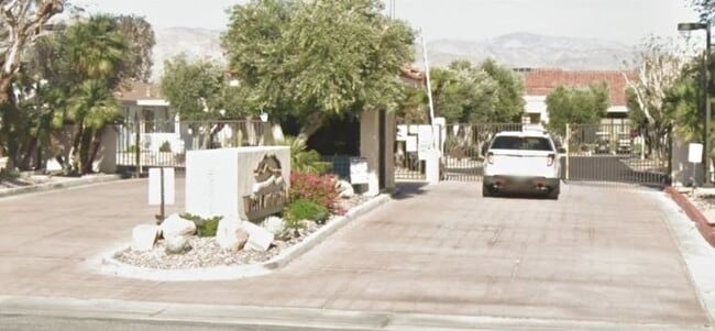 15300 Palm Dr in Desert Hot Springs, CA - Building Photo - Building Photo
