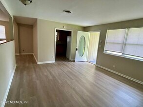 6863 Cinderella Rd in Jacksonville, FL - Building Photo - Building Photo