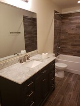 129 S 14th 1/2 St in Nederland, TX - Building Photo - Building Photo