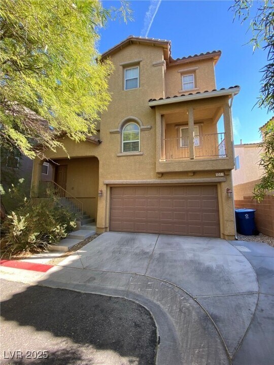 1311 Sand Castle Ave in Las Vegas, NV - Foto de edificio