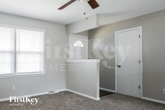 706 SW Merritt St in Lee's Summit, MO - Building Photo - Building Photo