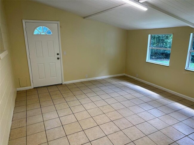 39346 Rusbe Dr in Zephyrhills, FL - Building Photo - Building Photo