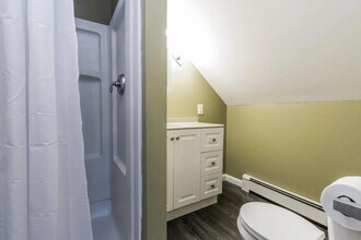 24 Village St, Unit apt 3 in Lisbon, ME - Building Photo - Building Photo