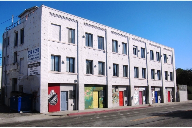 101 Dudley Ave in Venice, CA - Foto de edificio - Building Photo